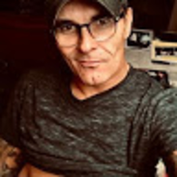 Meet your Posher, Matthew - Picture 1 of 1